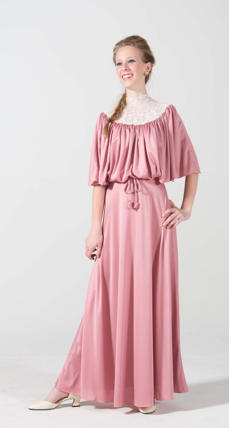 CLEARANCE ITEM / Vintage Clothing / Vintage Formal Dress Maxi Dress /  Mauve Pink Vintage Dress with Antique Lace