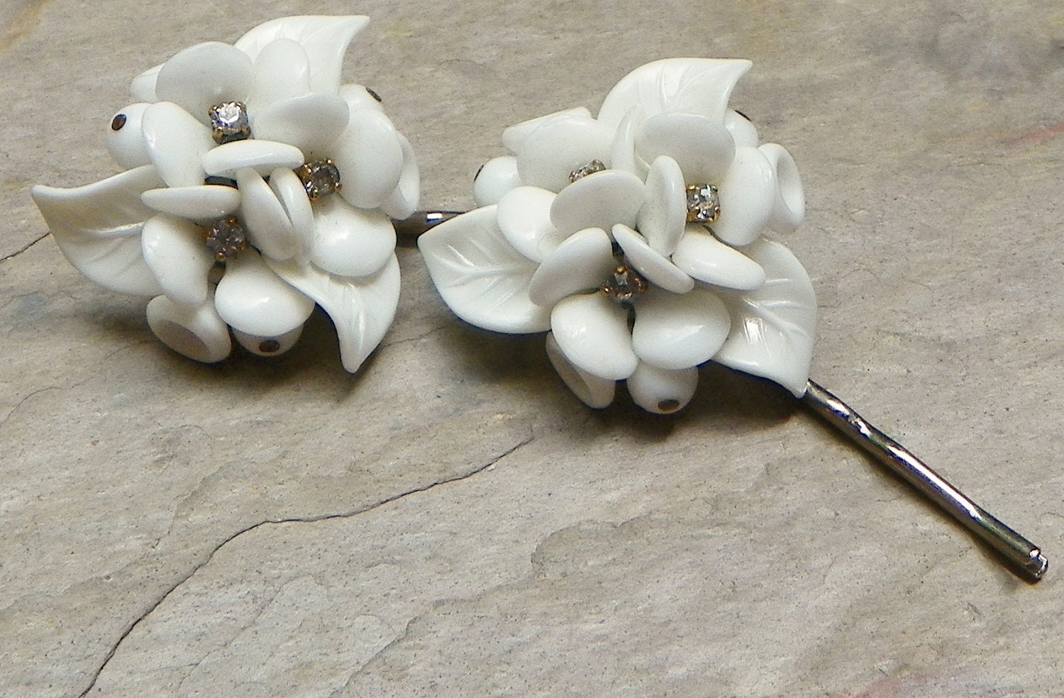 Decorative Pin Up Rockabilly White Flower Bobby Pins