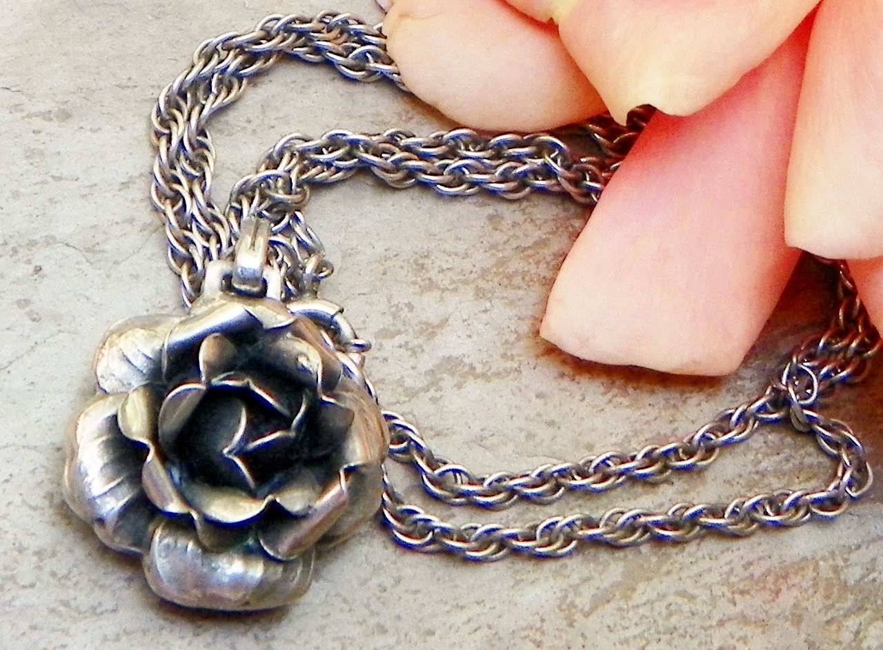 30's Vintage Danecraft Silver Rose Flower Necklace