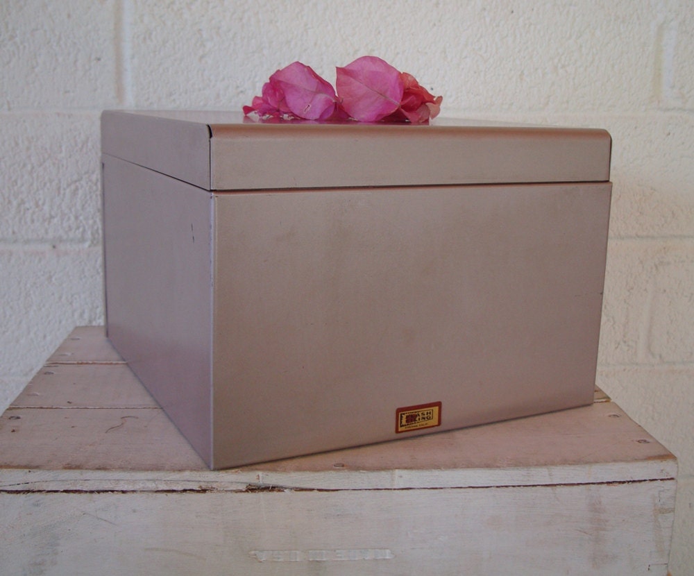 Vintage ROSE BEIGE Large File BOX, Index Cards included: Industrial Style Storage