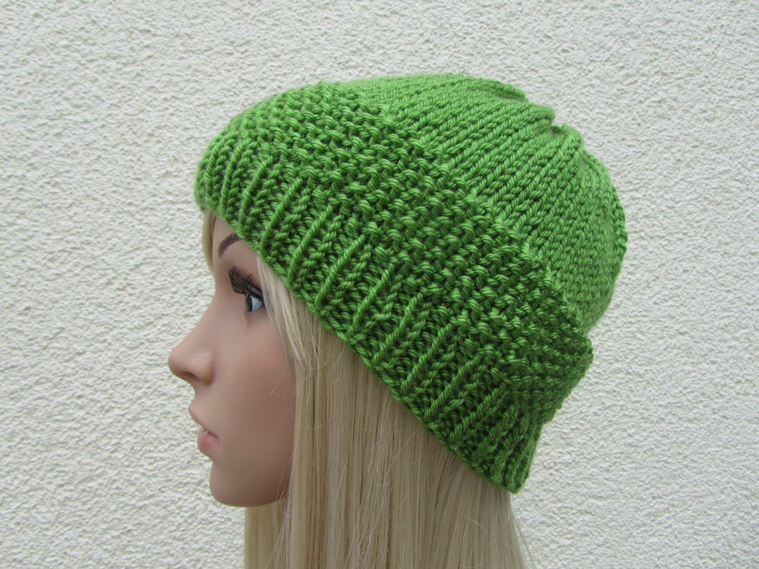 Hand Knit Beanie Hat in Guacamole Green