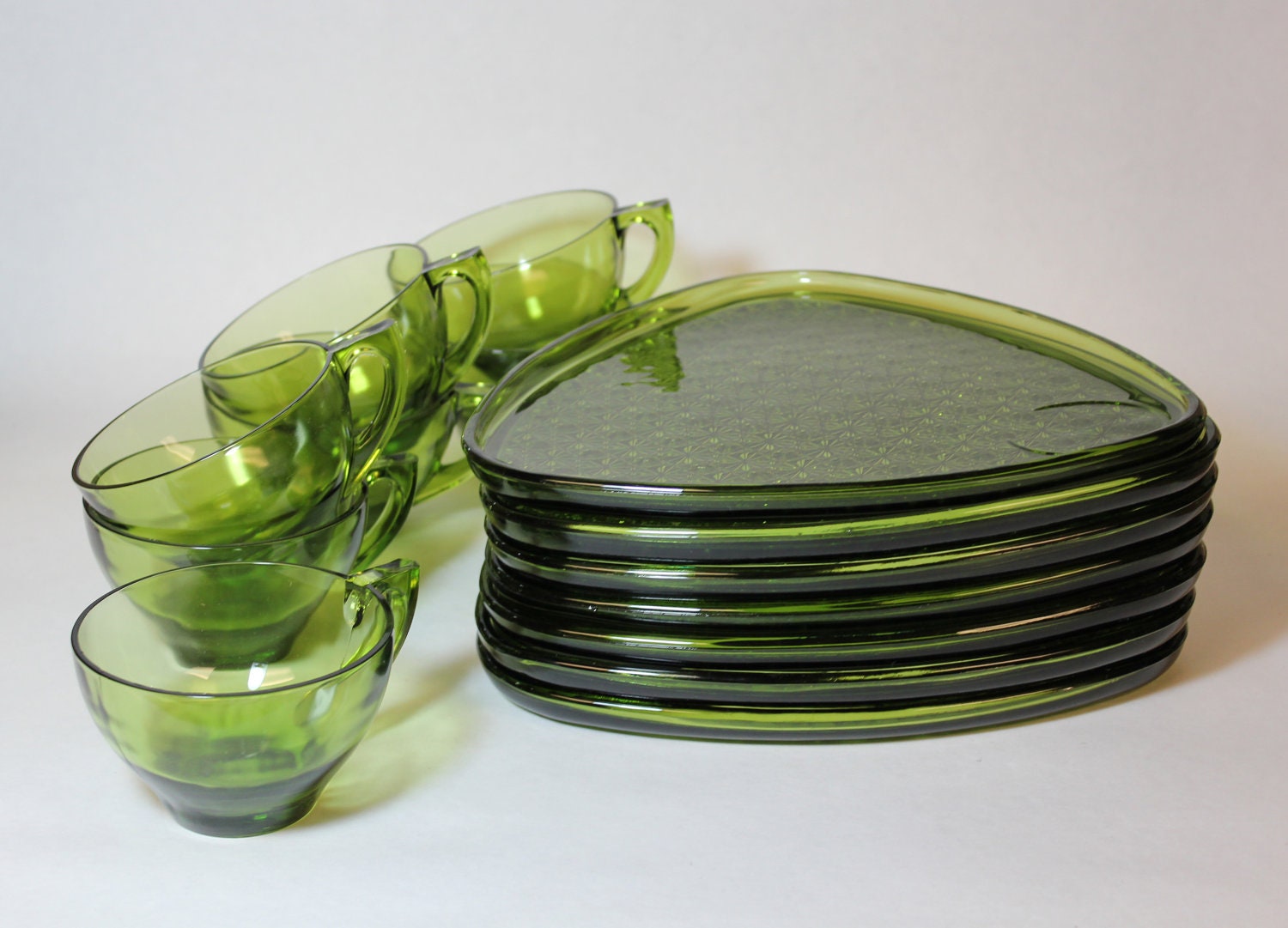 GLASS TEA SET - Mid century, retro triangle snack plates and tea cups in green glass x7 (c.1950s-60s)