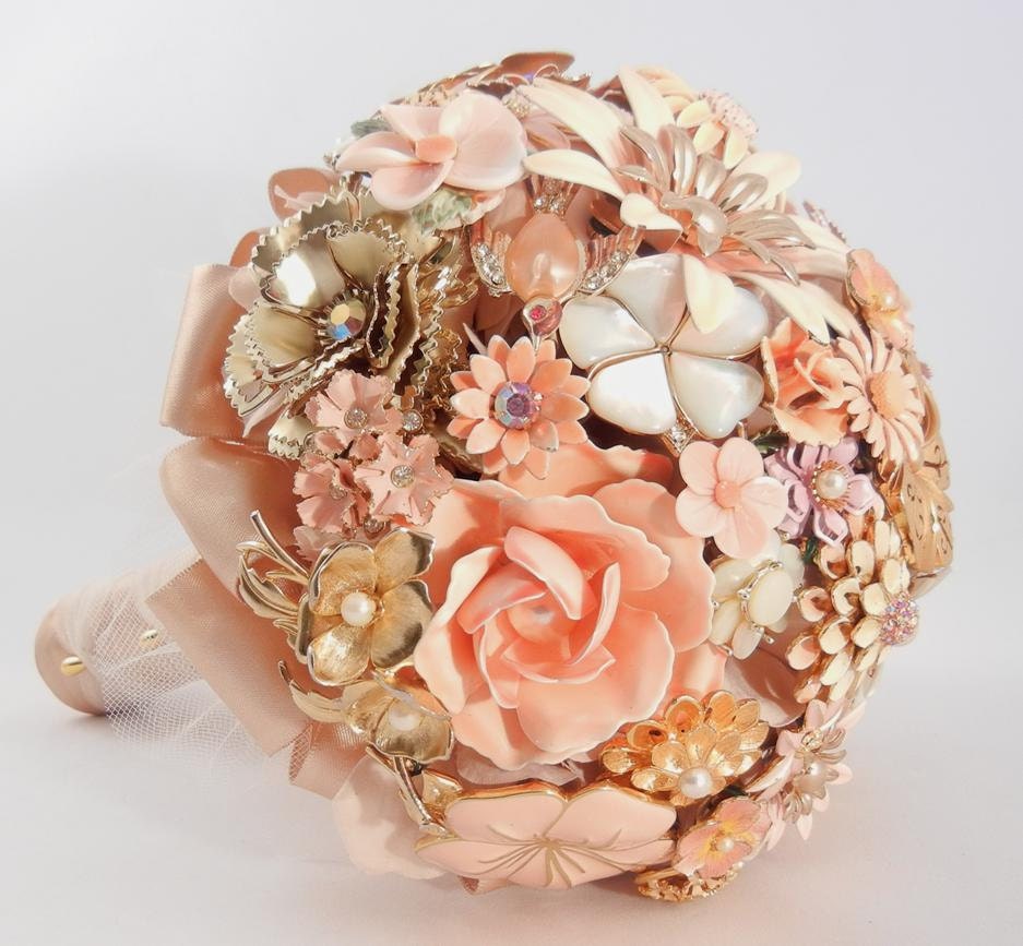 BLUSHING BRIDE Vintage Brooch Keepsake Bouquet Pink Peach Gold Enamel & Rhinestone Brooches
