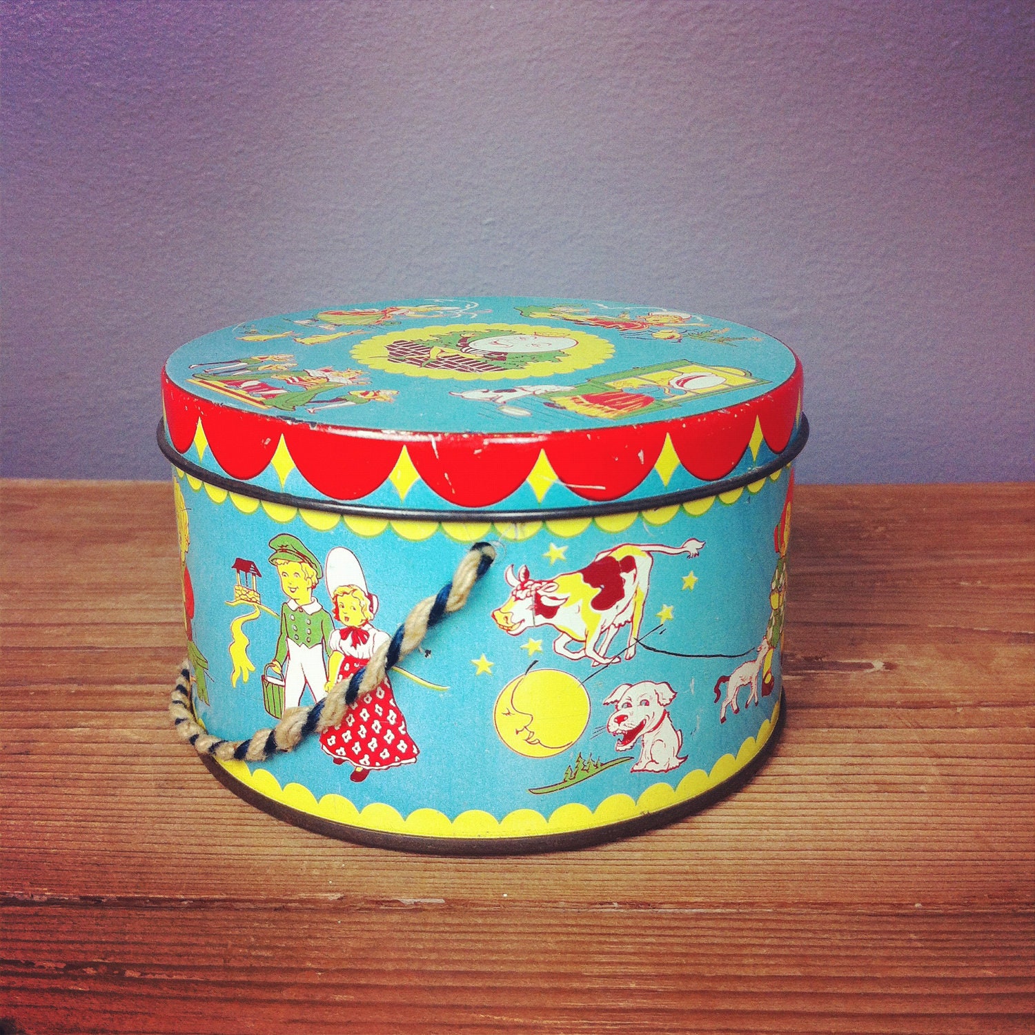 Rare Vintage 1930s Tin Drum Toffee Nursery Rhymes Toy