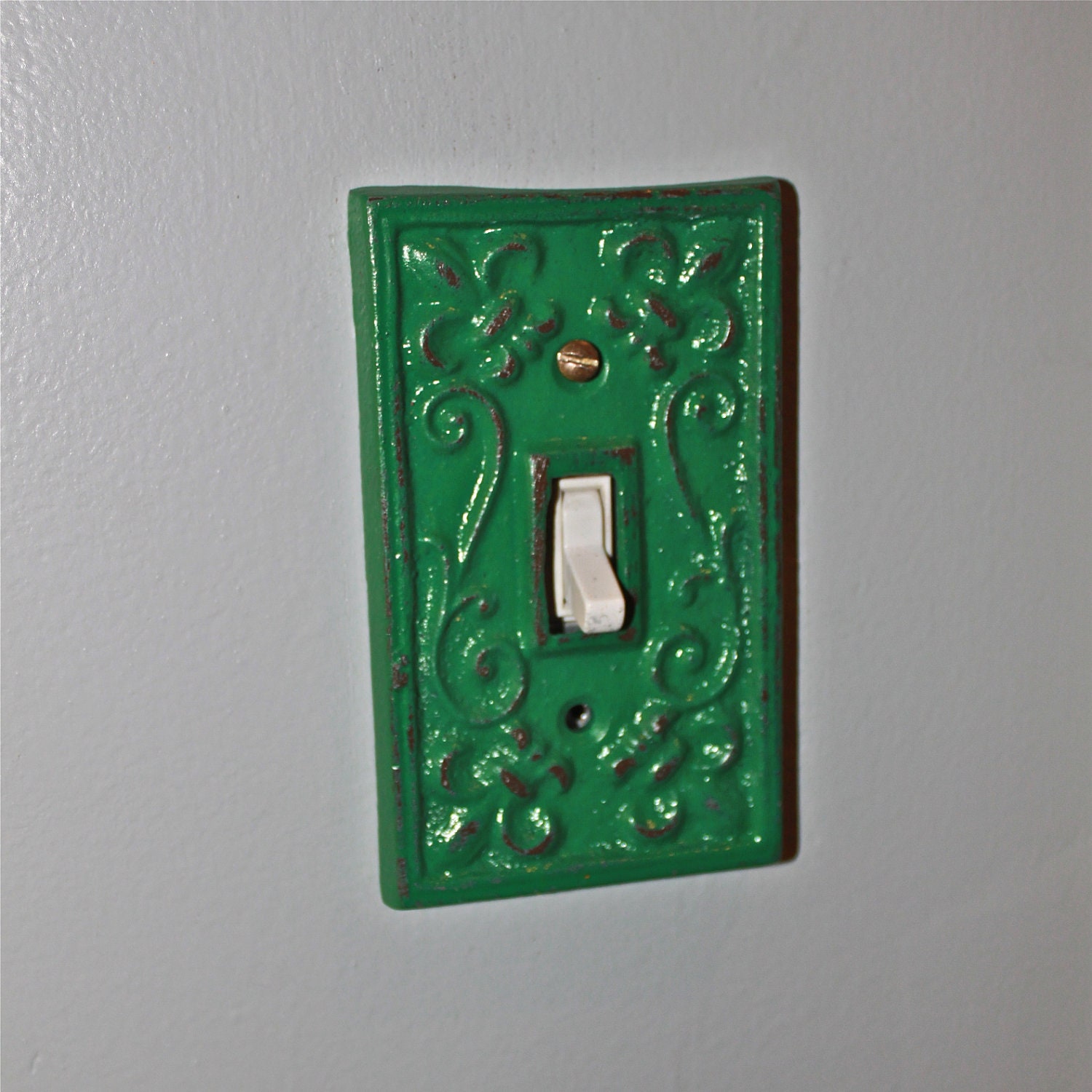 Laguna Green Decorative Light Switch Plate/ Single Switch Cover/ Fleur de lis/ Bright Cast Iron/ Painted Metal/ Shabby Chic