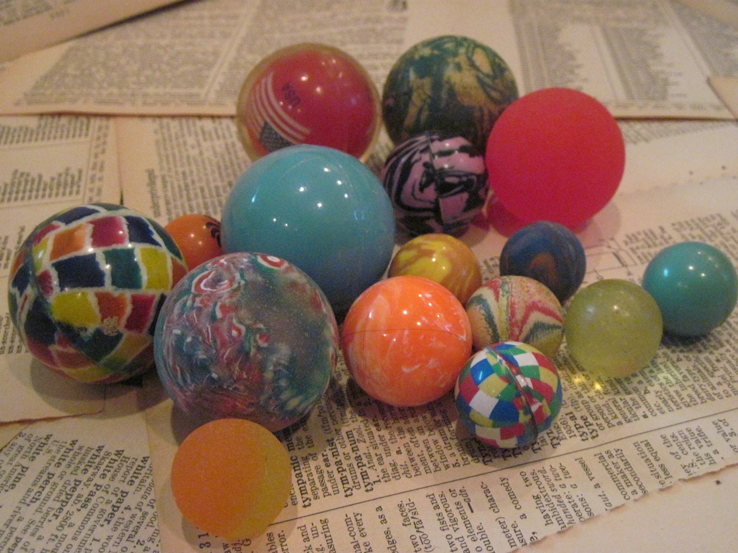 16 bouncy balls vintage and newer bounce by PaisleyImpressions
