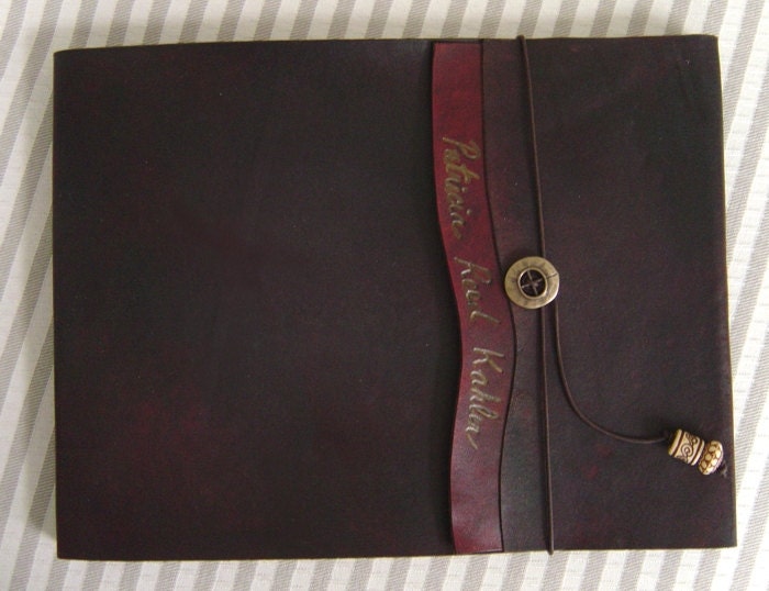 Engraving Option - Engraved Lettering for Zenfish Leather Sketchbooks (must be purchased with a sketchbook or journal)