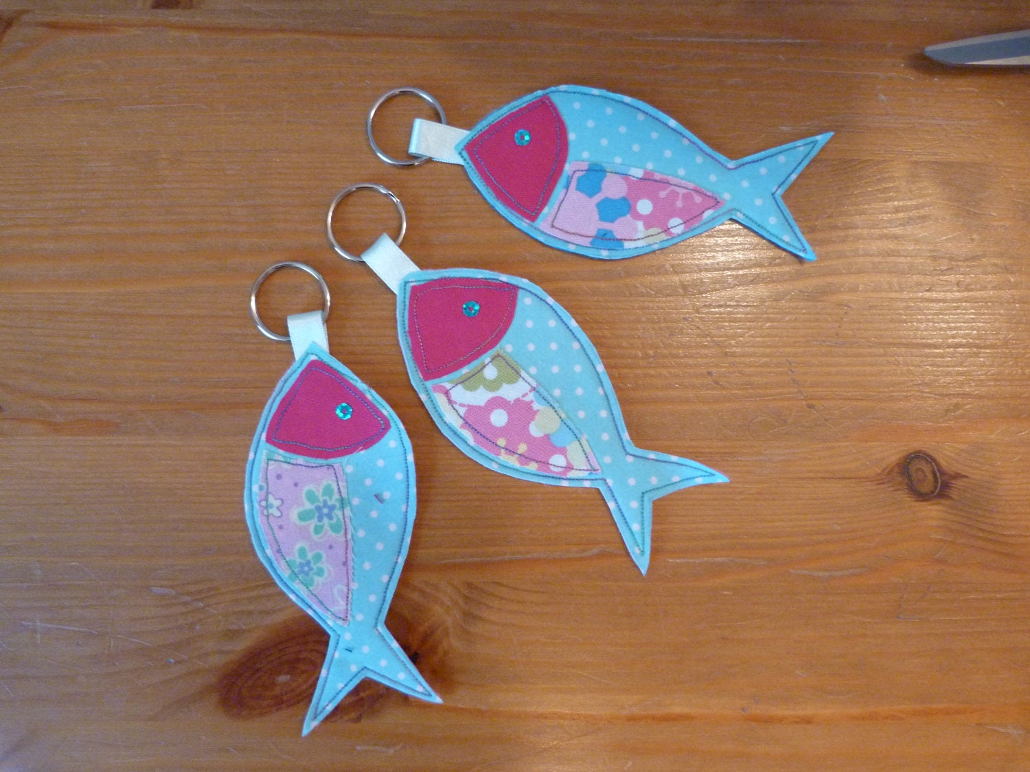 Felt and cotton bright fish key-ring
