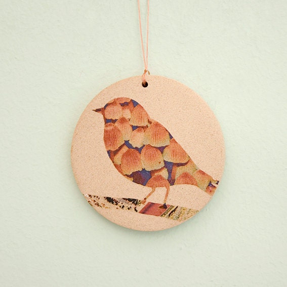 Little bird hanging. Stoneware.