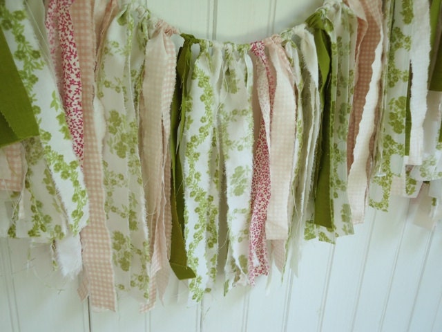 Torn Fabric Garland, Rose and Green Bunting, Cottage Chic Wedding Backdrop, Reception Decor, 10 Feet - TheVintageOrangeJar
