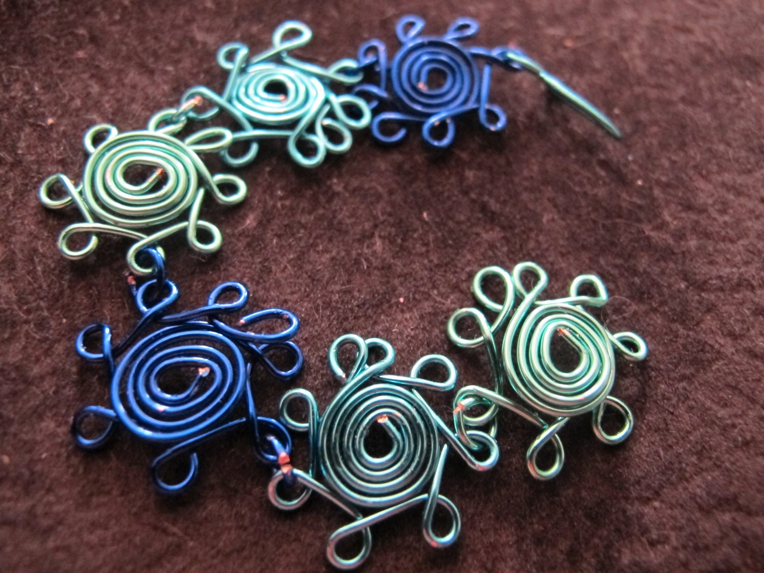 Bracelet wire wrapped daisy flower bracelet in blue, turquoise and aqua for kids and girls, children's jewelry