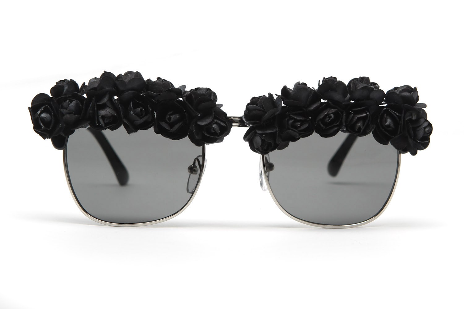 Victoria Flower Sunglasses (Black/Black)