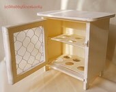 Primitive rustic wooden egg cabinet box for storing 12 eggs with chicken wire door, distressed shabby vintage egg holder, fit for use