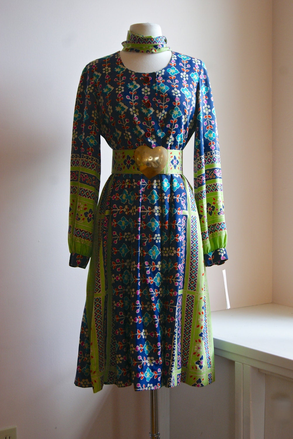Vintage Oscar de la Renta Dress // 1970s Designer Silk Boho Dress with Heart Belt Buckle