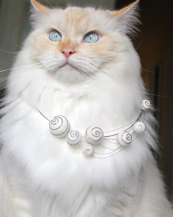 Spirally Haze Cat Hair Necklace