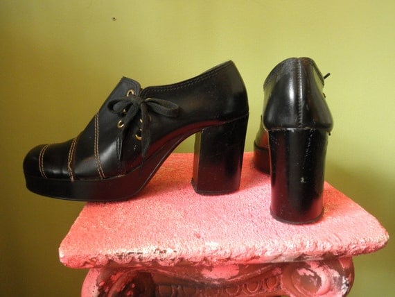 track spikes with arch support