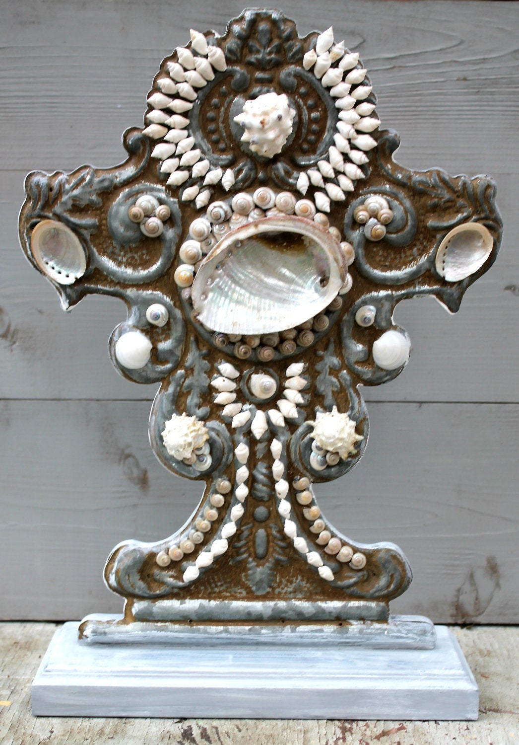 Embossed Tin Finial with Seashells
