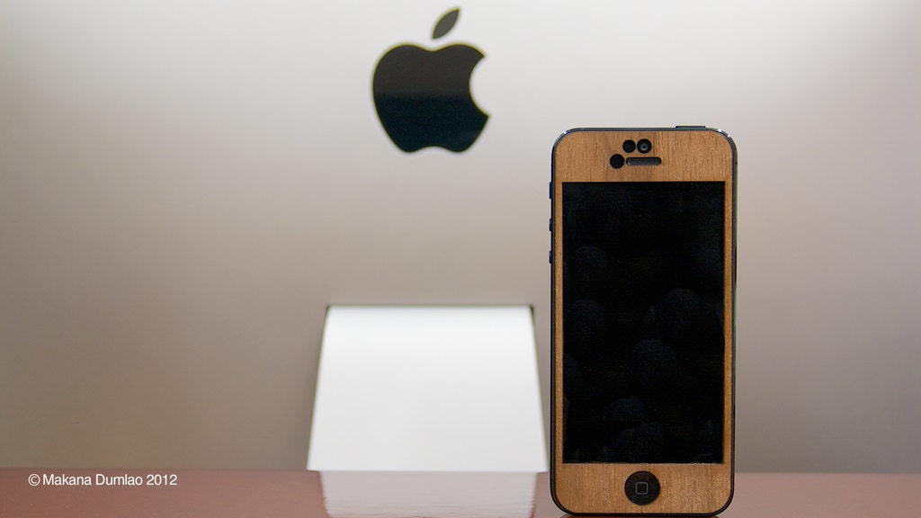 Walnut iPhone 5 Skin