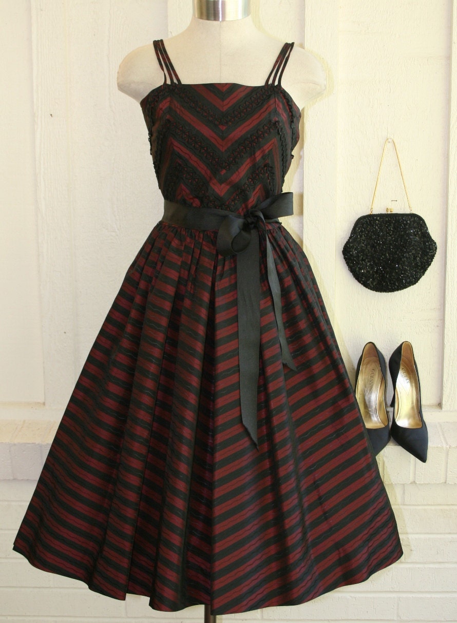 She only listens to, Music Without Words  - Circa 1950's - Mid Century - Pin Up - Bombshell - Party Dress