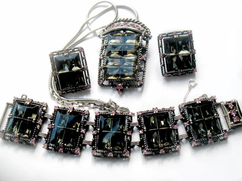 MIDNIGHT MAGIC Sarah Coventry Pendant Brooch Necklace Bracelet Earrings Book Piece Smoky Rhinestone Parure 1950s Jewelry Pink Black