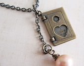I Love You - Locket With Pearl Necklace - pulpsushi