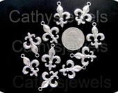Fleur De Lis Pendant Charms