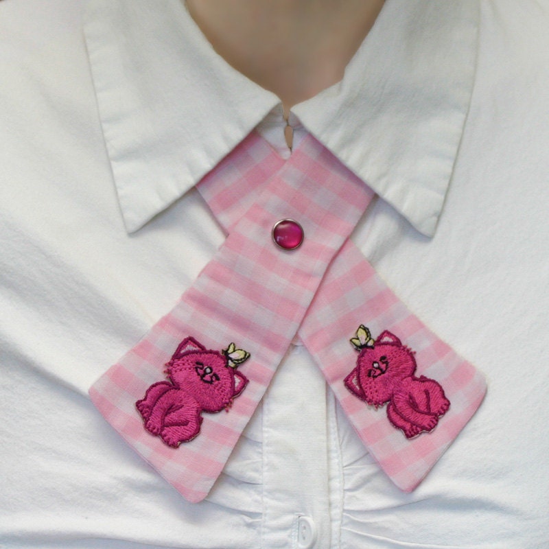 Lady Tie - Pink Gingham - Retro Cats
