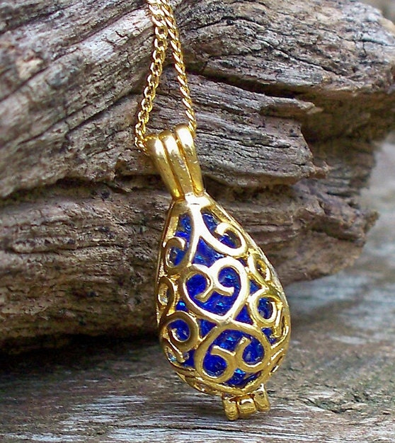 Recycled Noxzema Jar Cobalt and Gold Necklace