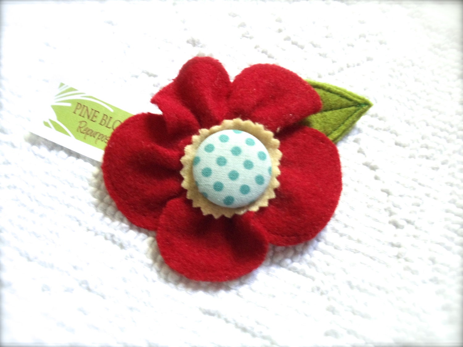 What's more retro than Red & Aqua Dotty center flower pin