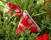 Red Summer Floral Wristlet Zipper Purse