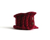 Scarflette Knitted in Red Wool