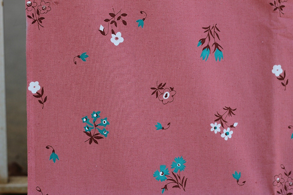 3 yards vintage fabric - 50s 60s cotton floral fabric - pink and turquoise