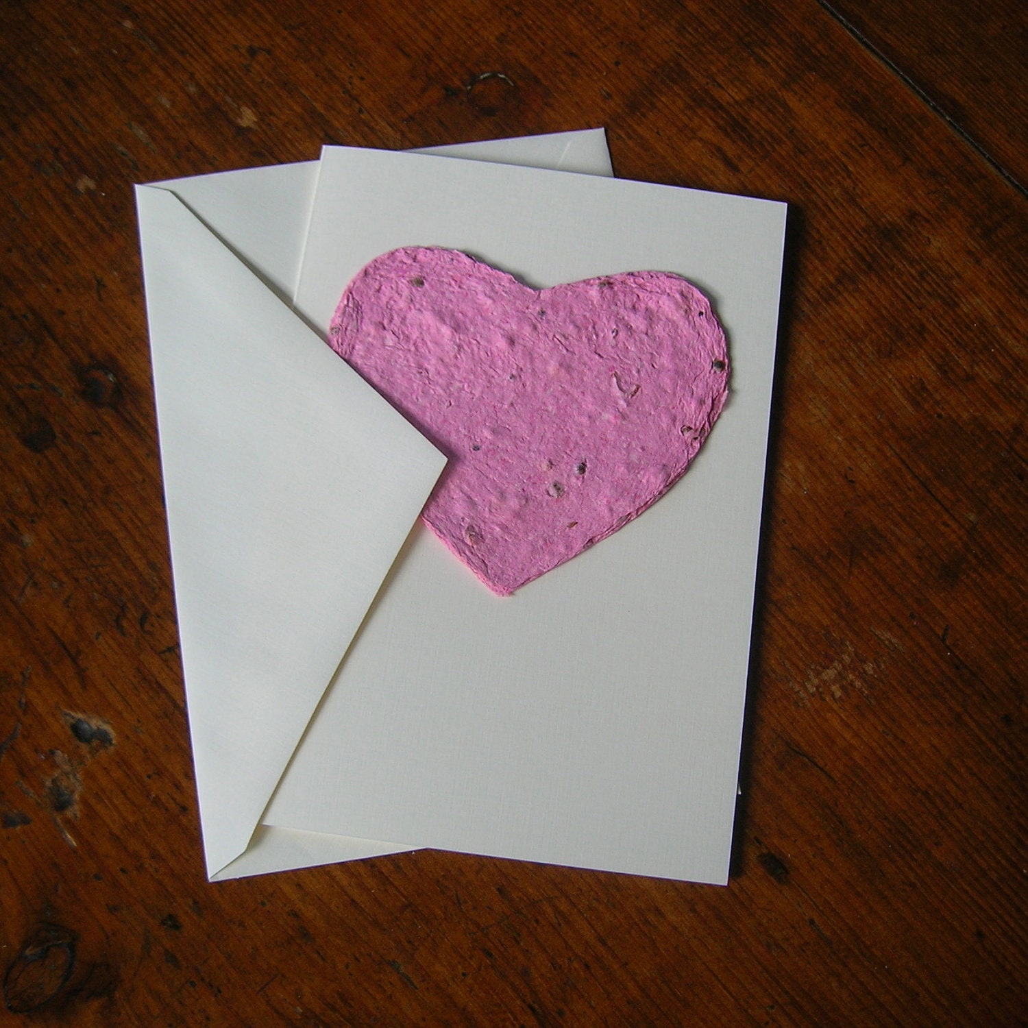 Pink plantable paper heart made of handmade paper & perennial and annual wildflower seeds - Love - Greeting card - Wedding card