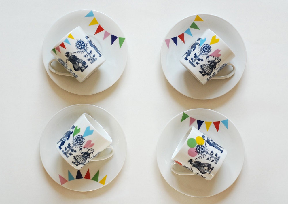 Set of 4 folklore and fun plates made to order