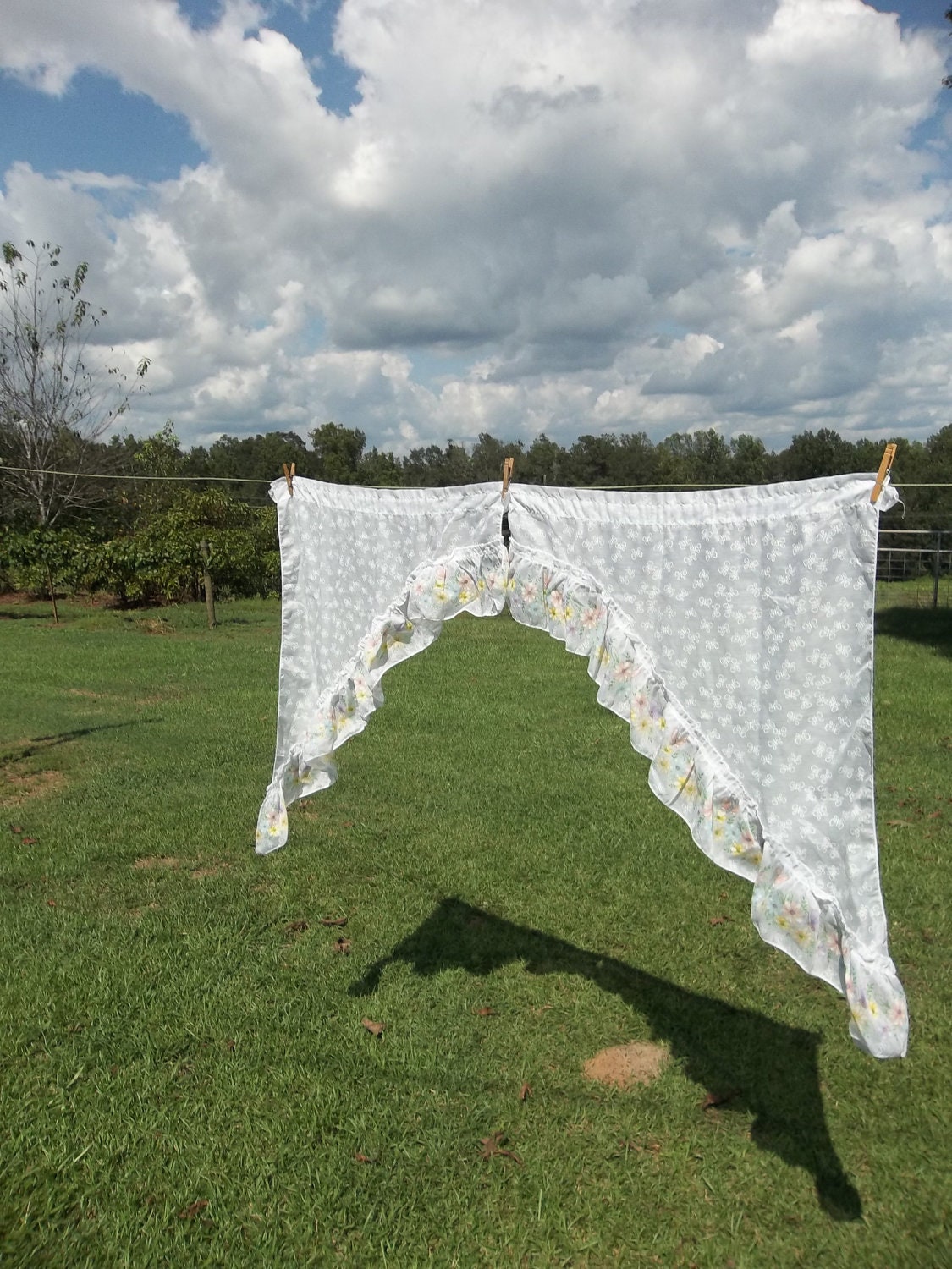 Vintage Lace Curtain Kitchen Curtain Valance Farmhouse Cottage Chic Shabby Ecru French Country Window Treatment Sewing Supplies