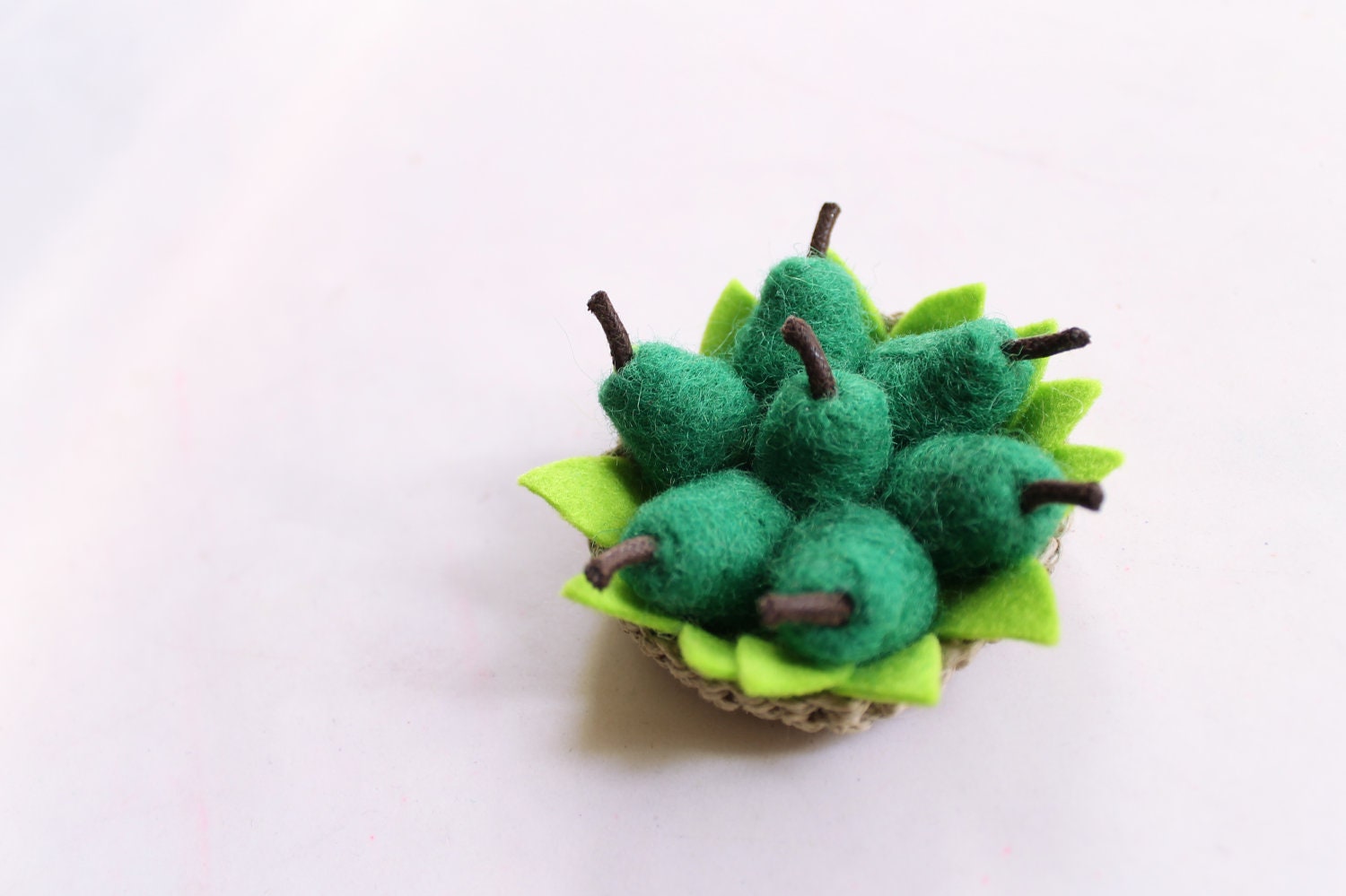 Green Pear Brooch - Felt Fruit Brooch - Fun accessorie