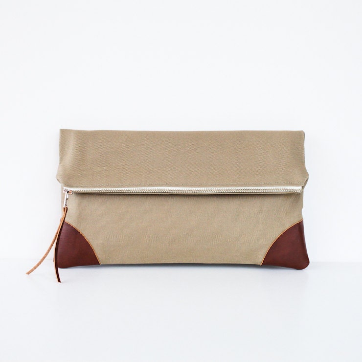 The Sydney Clutch in Olive