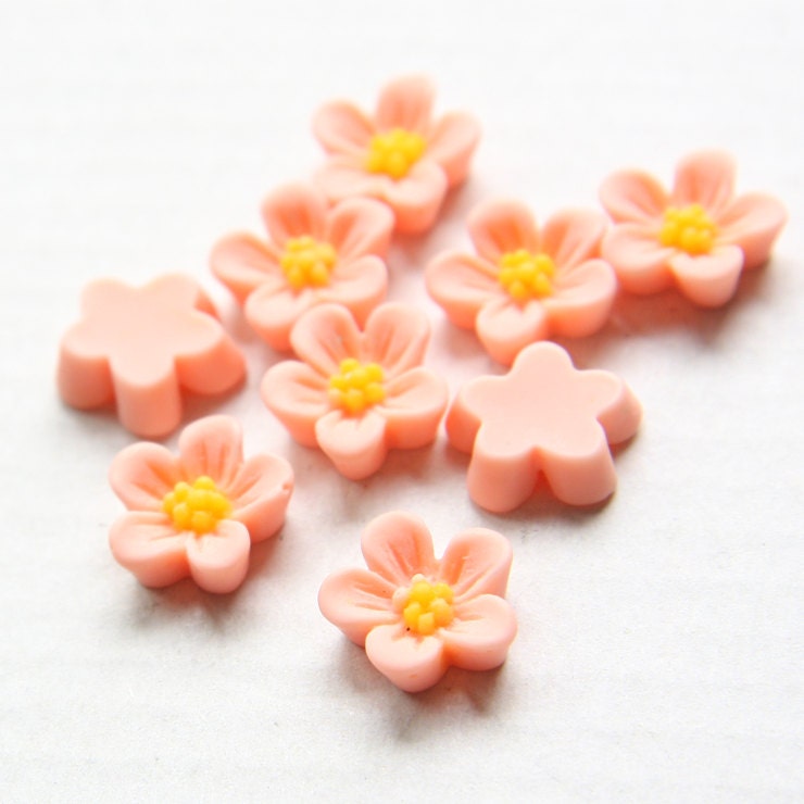 10pcs Acrylic Flower Cabochons-Peach 13mm (29F7-A-160)