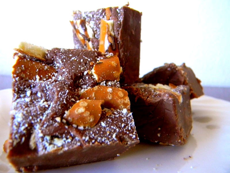 Julie's Fudge - BEER & PRETZELS - Yummy Man Candy Fudge Wonderment - 12 Pieces (1lb)