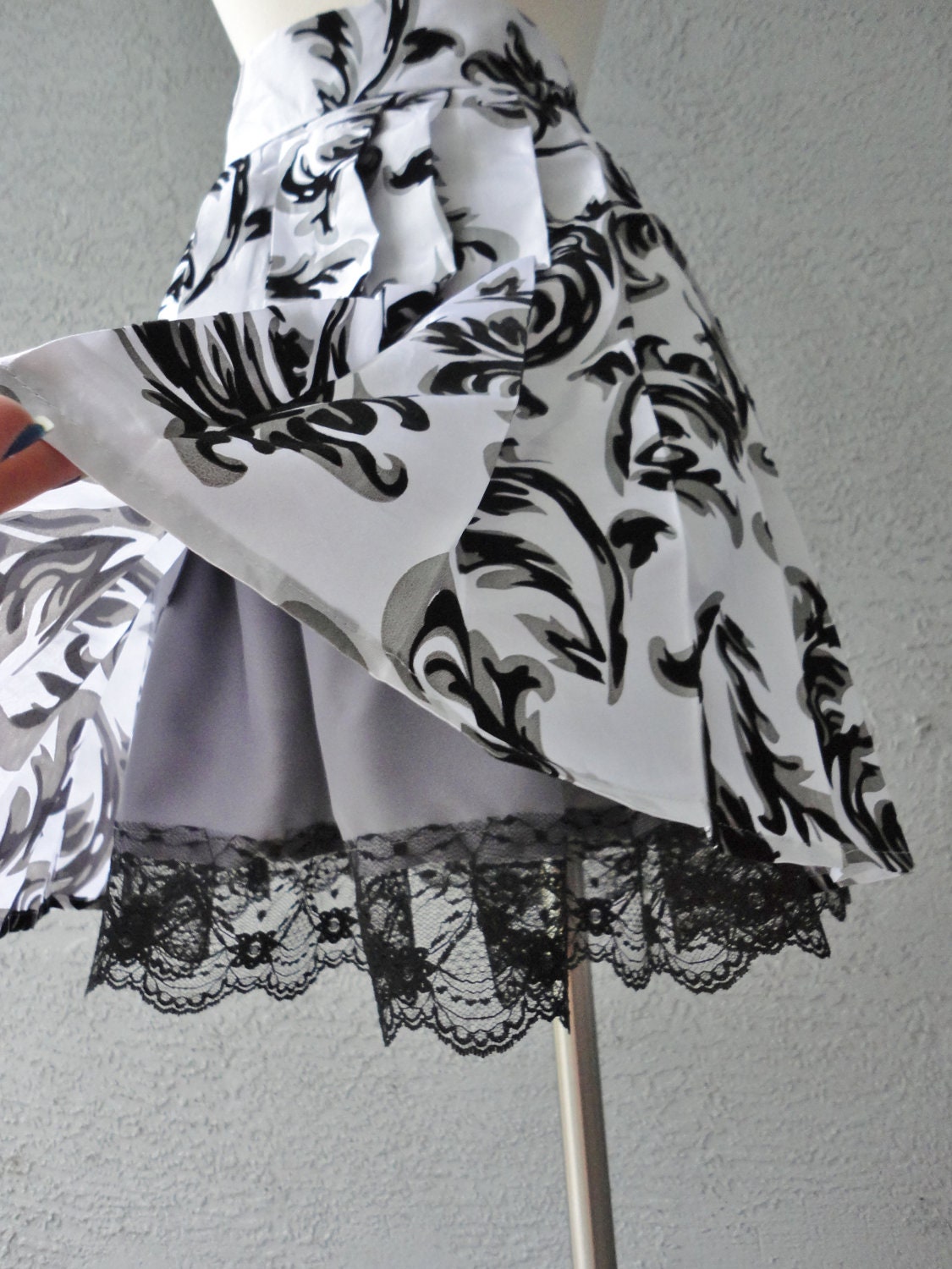 Pleated Knee Length Skirt Silver And Black Velvet Flocked Taffeta 50s Style With Side Pockets
