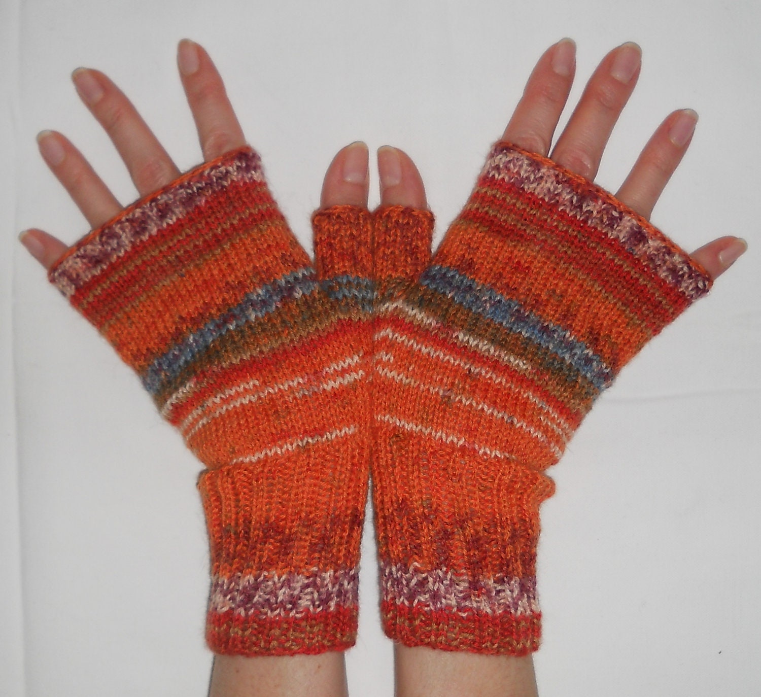 FREE SHIPPING - N E W - Fine Wool blend fingerless gloves in Burned Orange