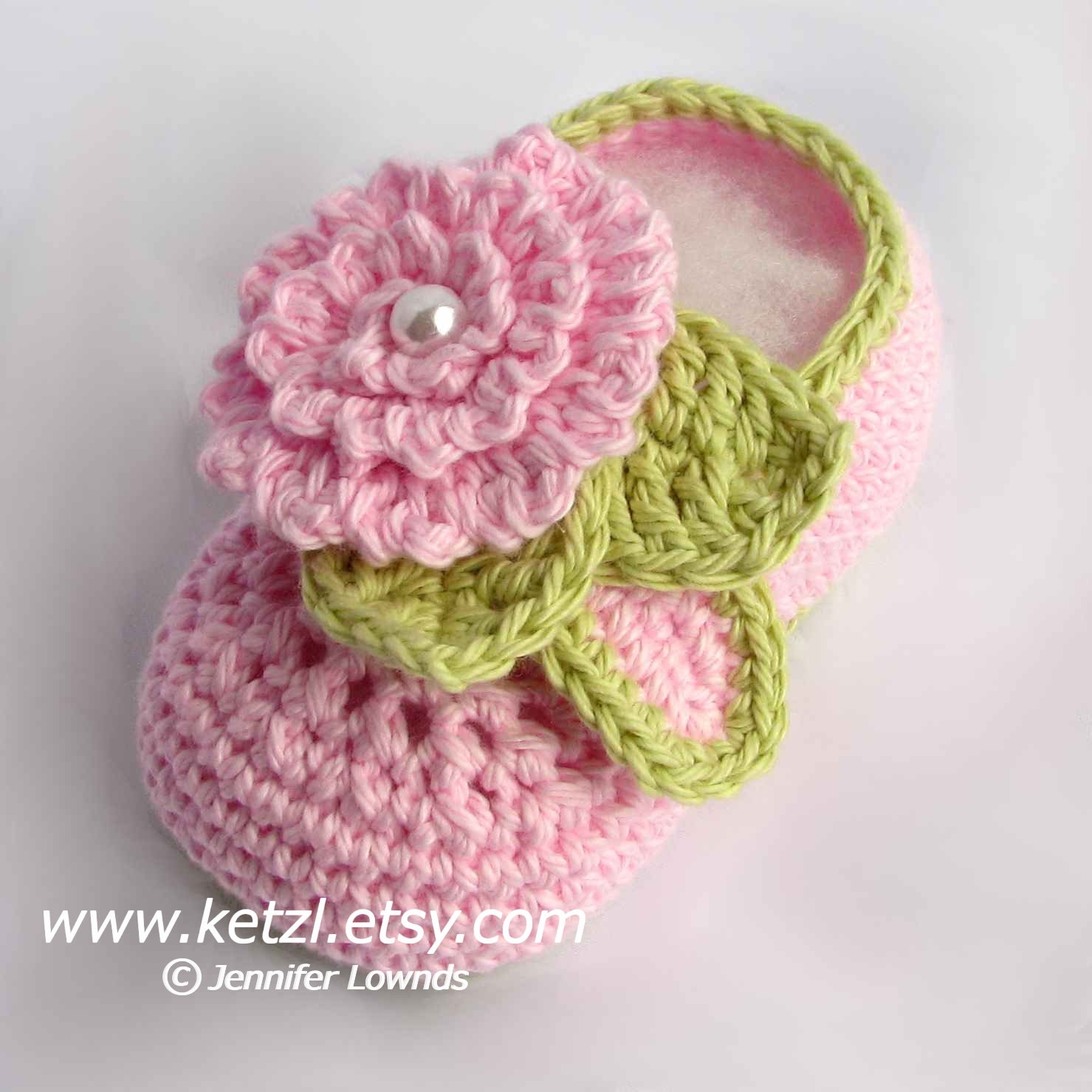 Instant Digital Download Crochet pattern baby booties with flower and pearl centers pdf supplies