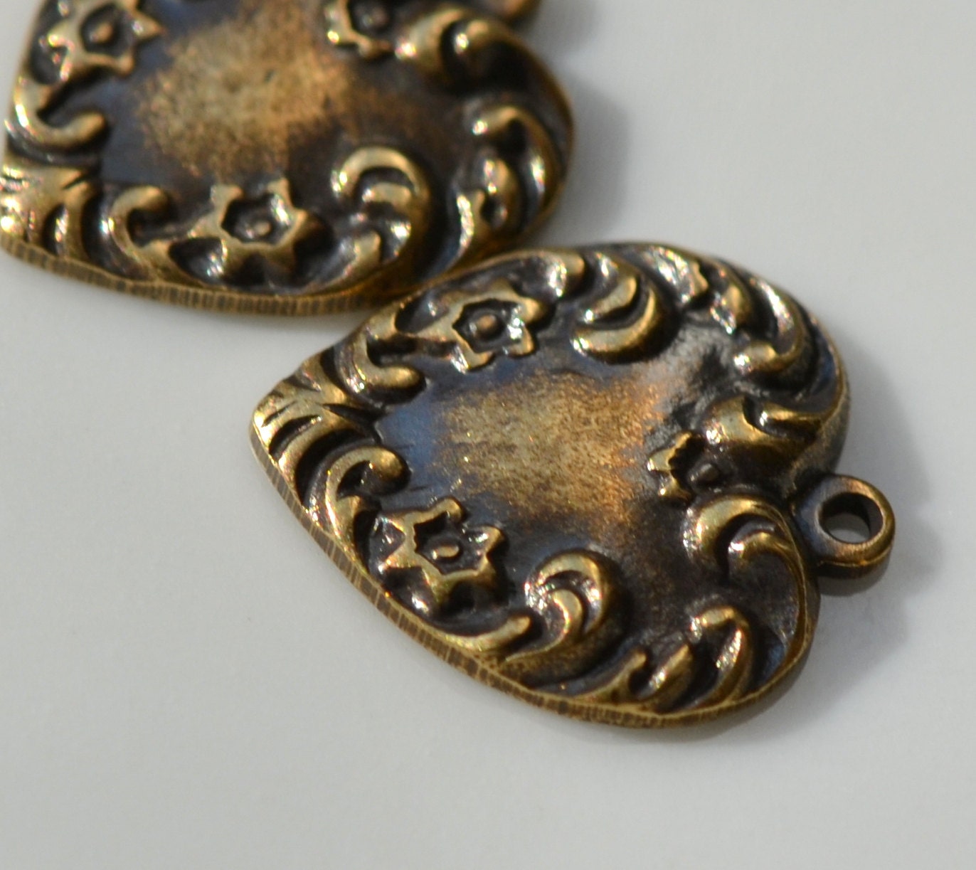 Antique Brass Heart Charm 13x15mm - Vintage Look Brass : 2 pc (ST742)
