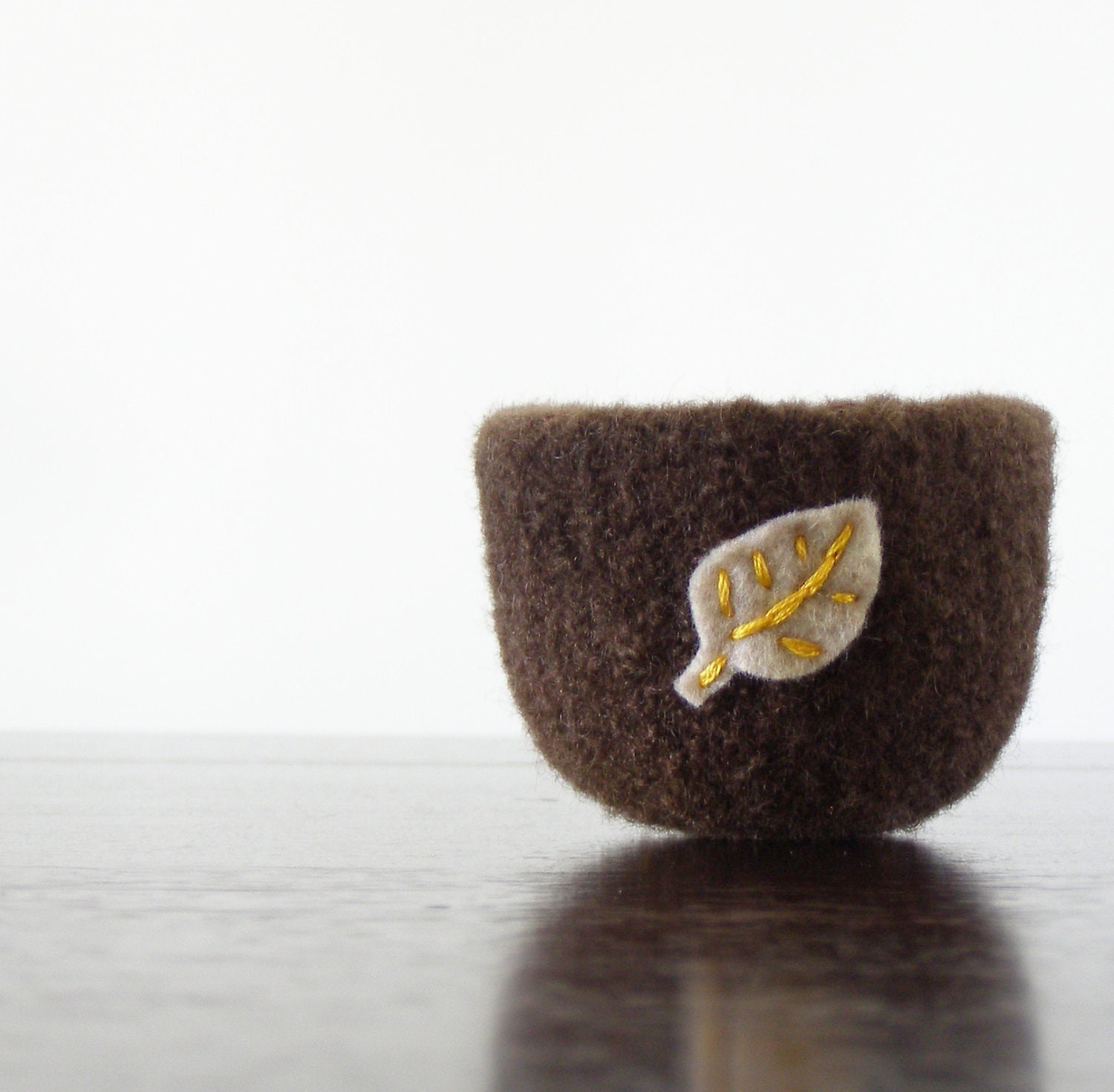 tiny felted bowl - felted wool dark chocolate brown bowl with felt beige leaf - nature inspired autumn home decor - ring holder - theFelterie