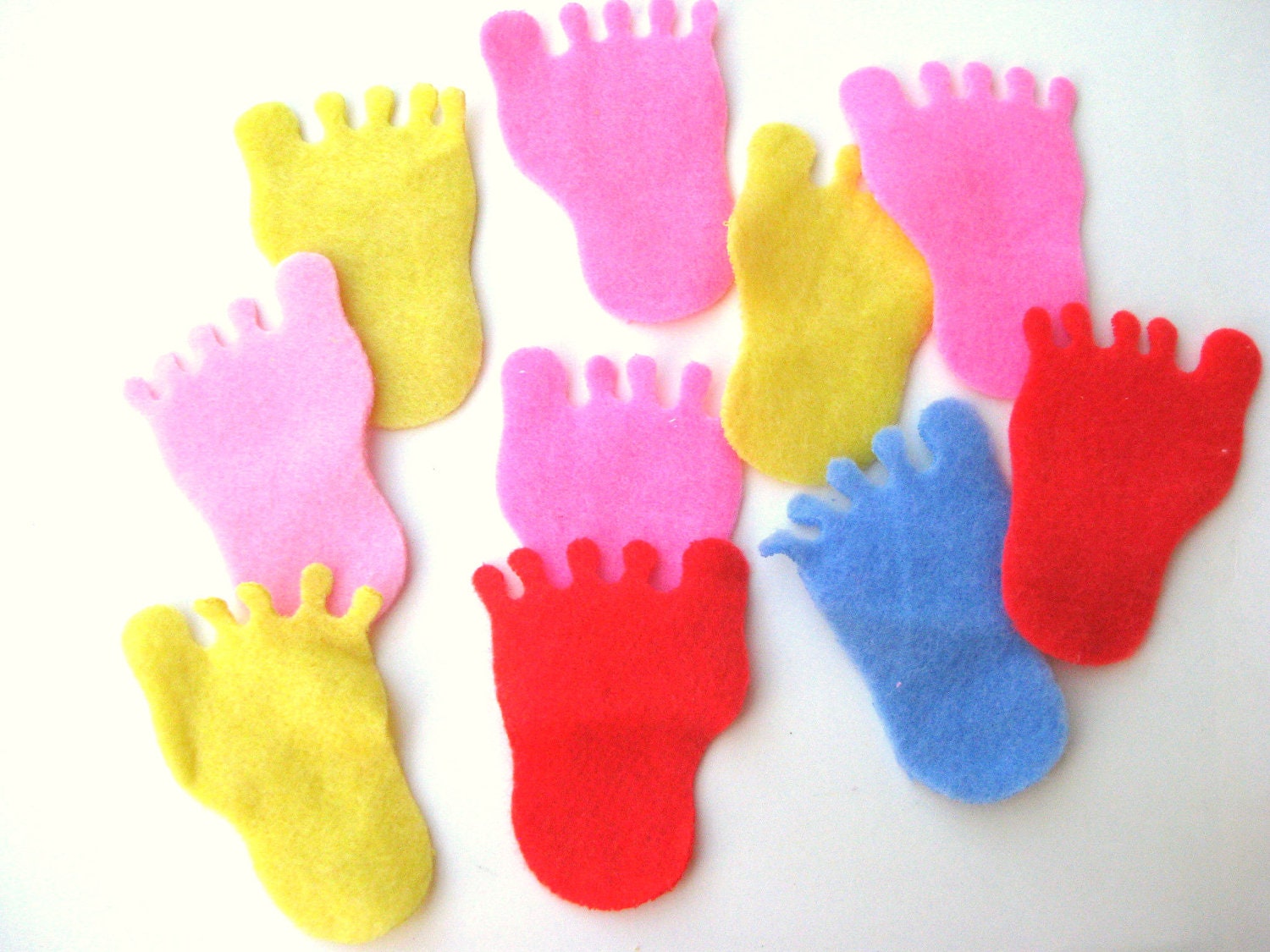 Vintage Fuzzy Foot Appliques - Gumball Machine Prizes - 1970s