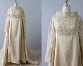 Vintage 1960s Wedding Dress / Watteau Train / Lace Wedding Dress / Priscilla of Boston