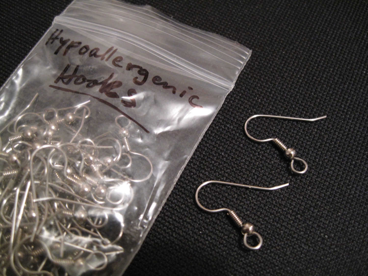 SUBSTITUTE 1 pair Hypoallergenic Earring Hooks