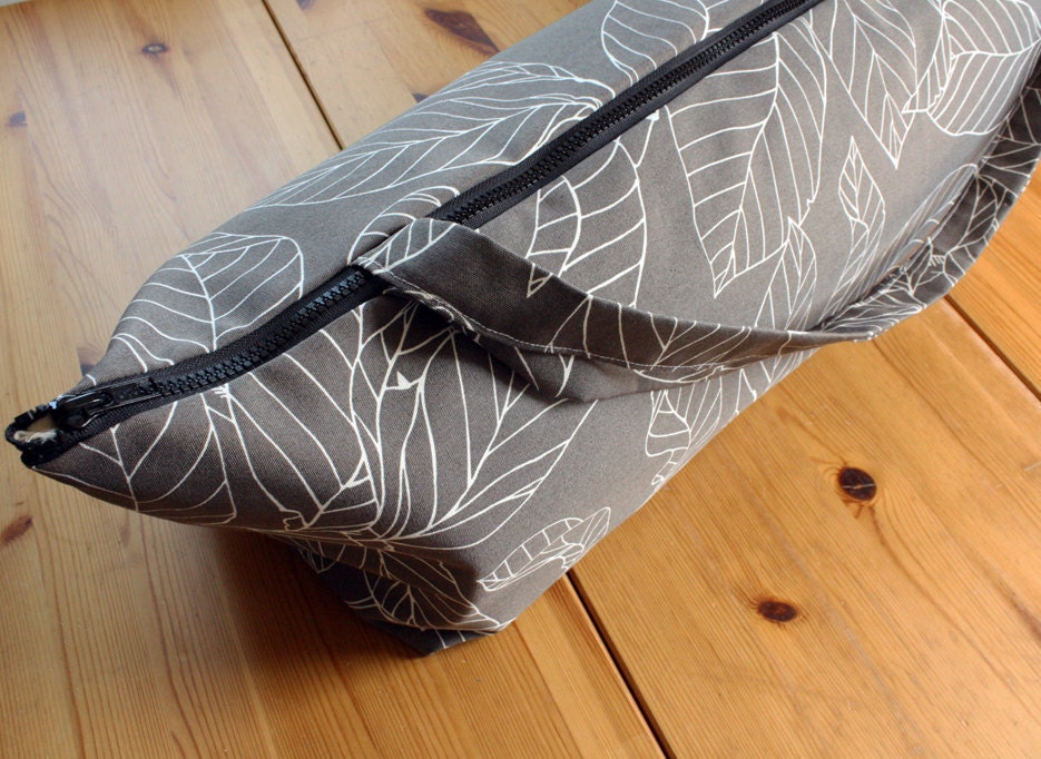 LARGE Zippered Yoga Bag - White Leaves on Gray