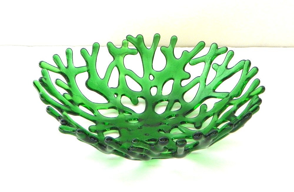 Coral Bowl in Kelly Green Art Glass - Unique Gifts