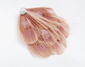 TEARDROP Maggie - Blush Pink Peacock Feather Hairclip made from Mini Peacock Feathers